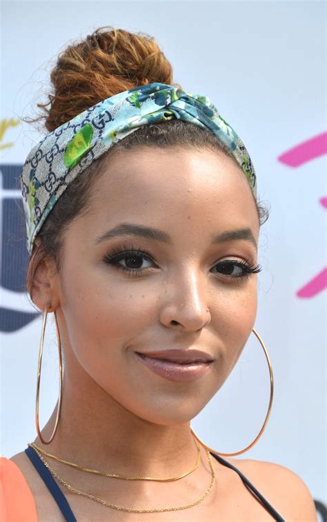 875 out of 5. . Tinashe hair